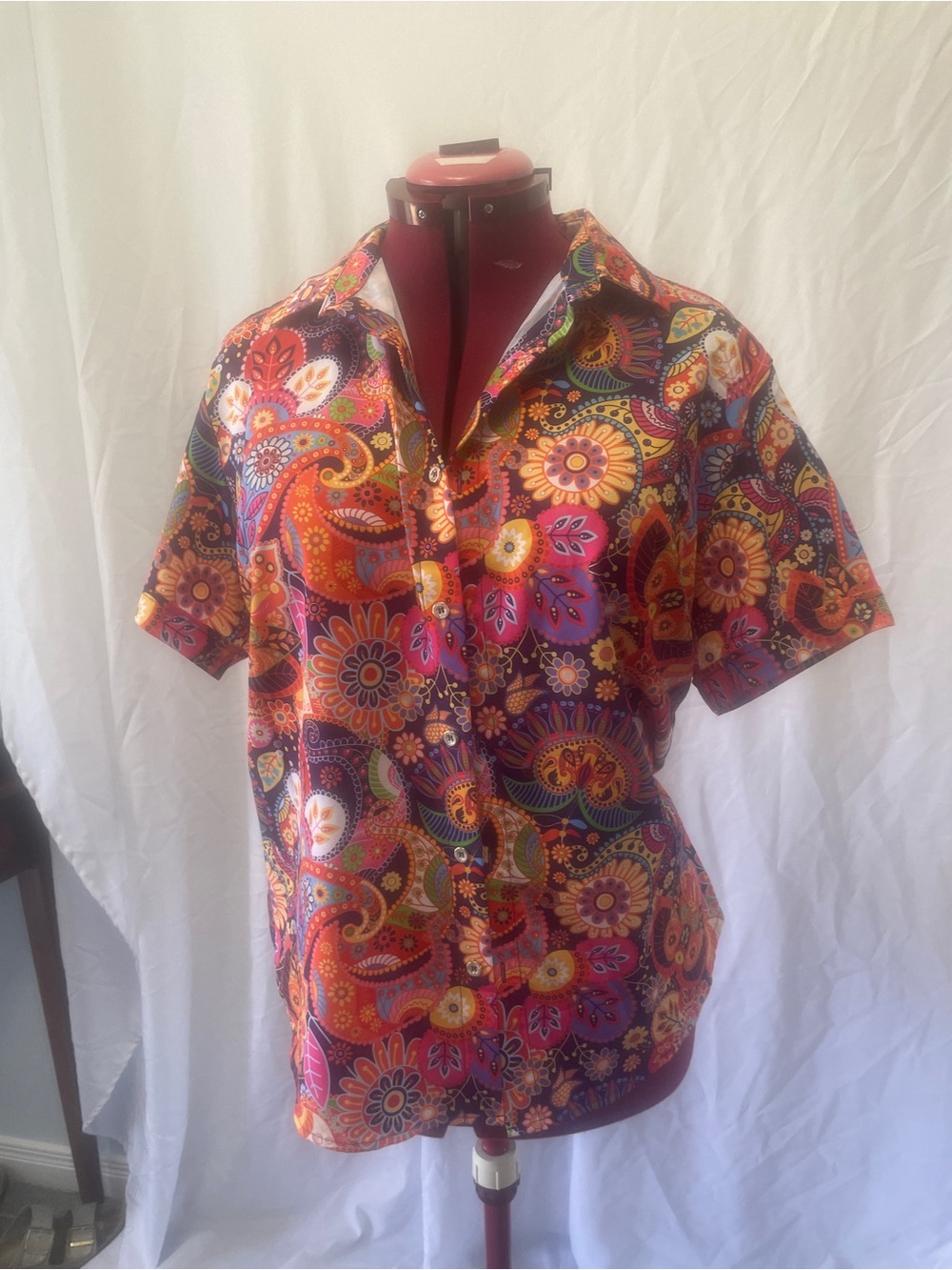 Vibrant Multicolor Paisley Short Sleeve Shirt - Unbranded
